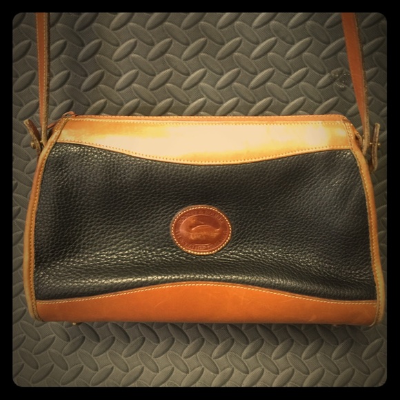 Dooney & Bourke Handbags - Vintage Dooney & Bourke Leather Purse with Strap