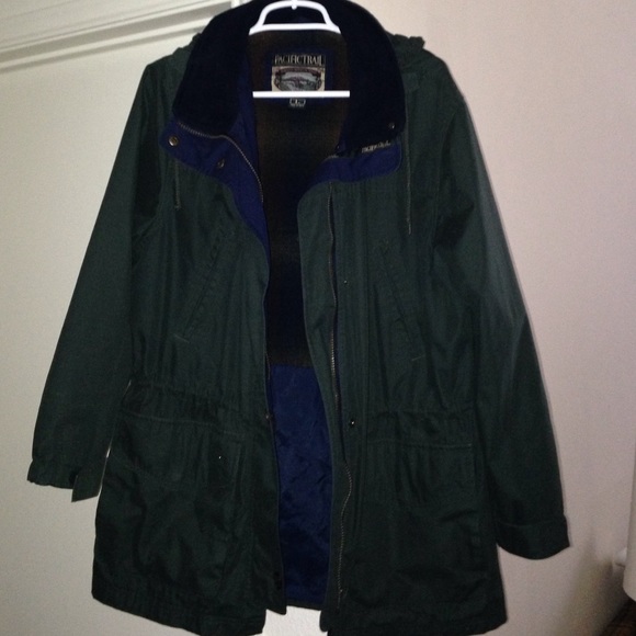 Great Barn Coat with pockets and hood