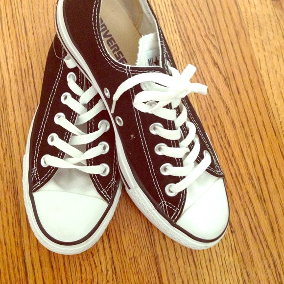 Converse black and white colorblock