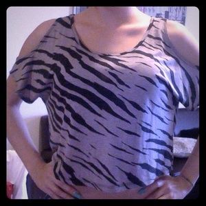 Forever 21 cut out sleeved top