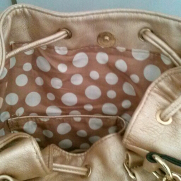 Handbags - Picture 2 of 4