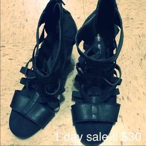 Nine West Summer Wedges Size 10!