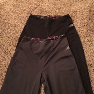 Bundle of North Face yoga pants.Very comfortable!!