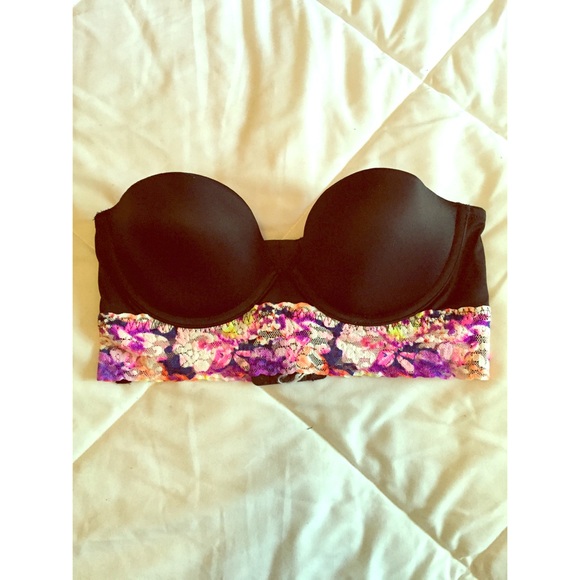 Victoria's Secret strapless bra💕🌺🎀