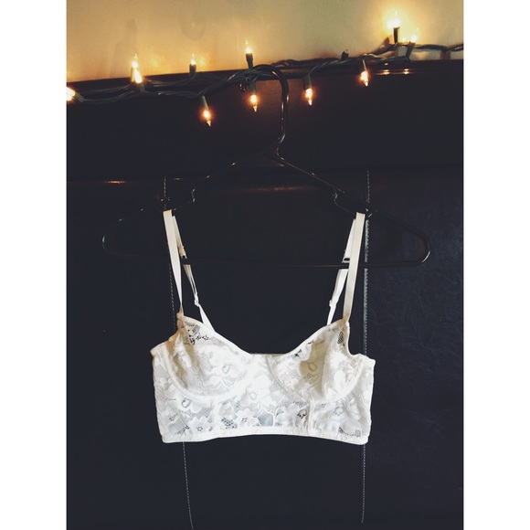 Forever 21 Other - F21 white lace bralette💕