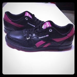 New Reebok athletic shoes-NWOT
