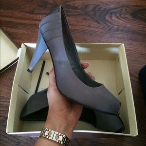 Grey Peep Toe Pumps Size 7