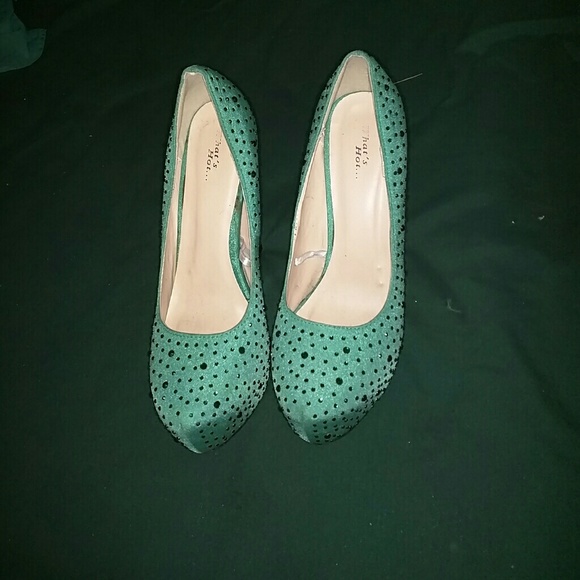 Emerald stoned Stilettos