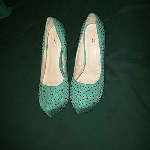 Emerald stoned Stilettos