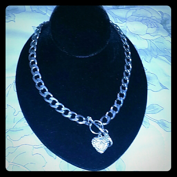 Rope, heart shape rhinestones necklace