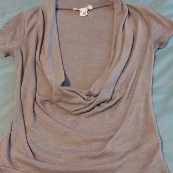 Grey top