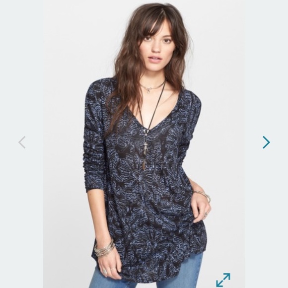 NWT Free People hi/lo Sahara LS top black/blue