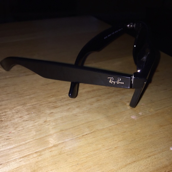 Ray Ban sunglasses (womens) - Picture 2 of 4