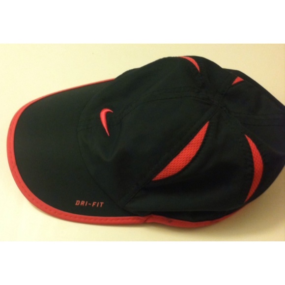 Nike Accessories - Nike dri-fit athletic cap