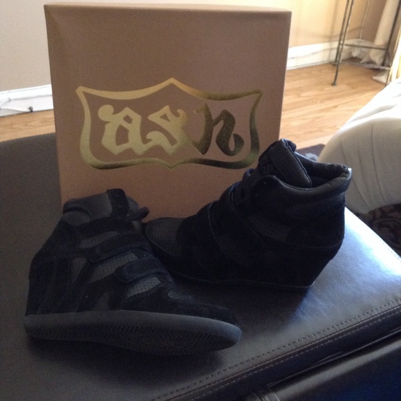 Ash wedge sneaker