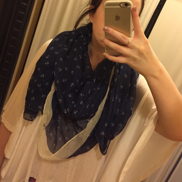 Oversized scarf - Picture 1 of 3