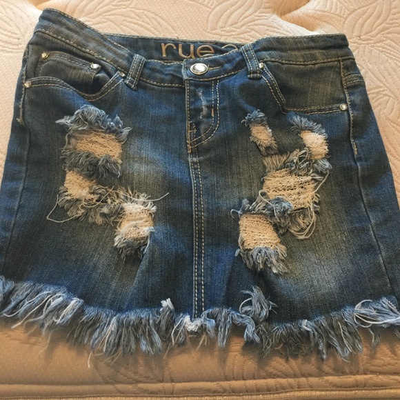 Denim mini skirt, worn once !
