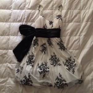 White Dress w/ Black Detailing