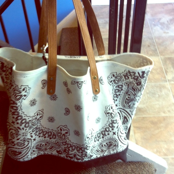 This men's 21 men's bag is a great summer tote! - Picture 1 of 2