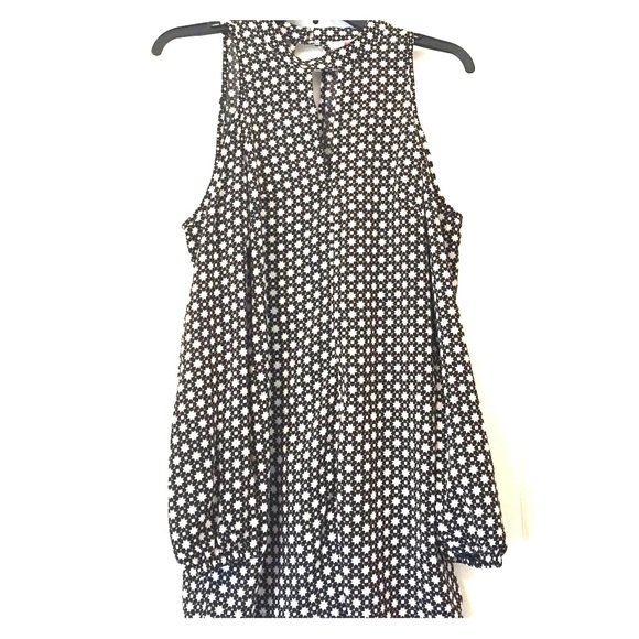 Love this romper ! Cut out shoulders