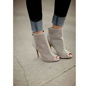 🌟*NEW* 'Jupiter' Grey Peeptoe Booties