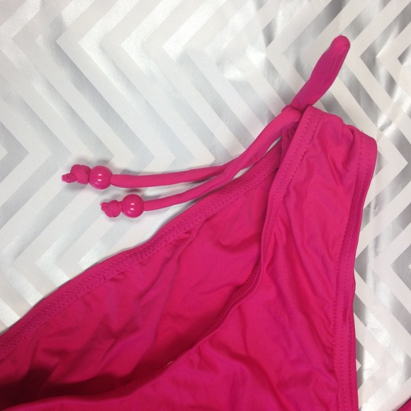 Pink bikini - Picture 2 of 4