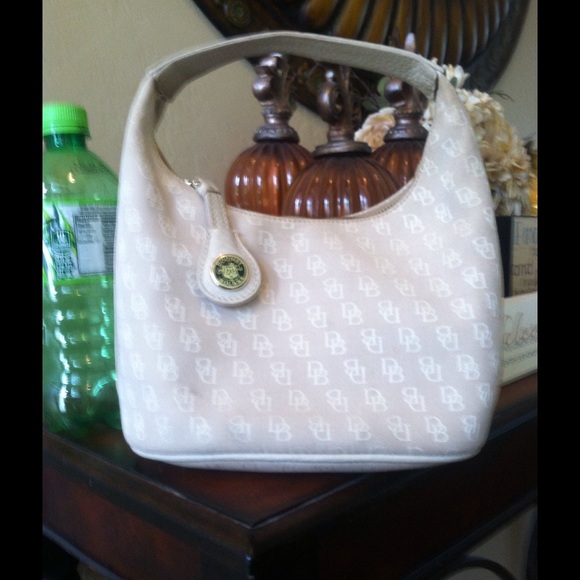 Dooney & Bourke Handbags - Dooney & Bourke Small Purse