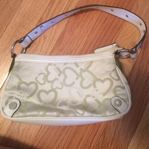 Creme woven pattern handbag