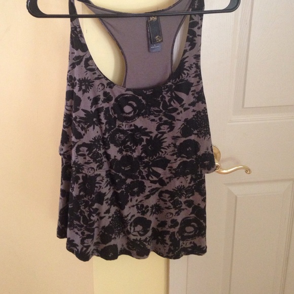 Lost black and grey top