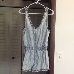 Acid wash romper LA Hearts size Small