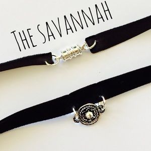 Velvet handmade choker!