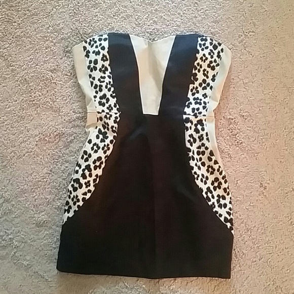 Final sale!! Cute strapless leopard dress.