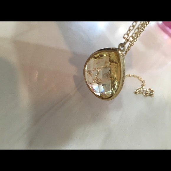 Anthropologie Jewelry Light Yellow Crystal Teardrop Gold Pendant