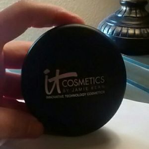it cosmetics celebration foundation