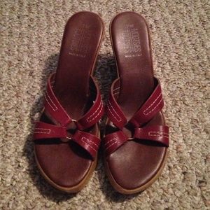 Red wedge Mootsie Tootsies. Size 7