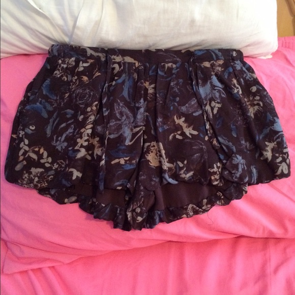 Flowy shorts