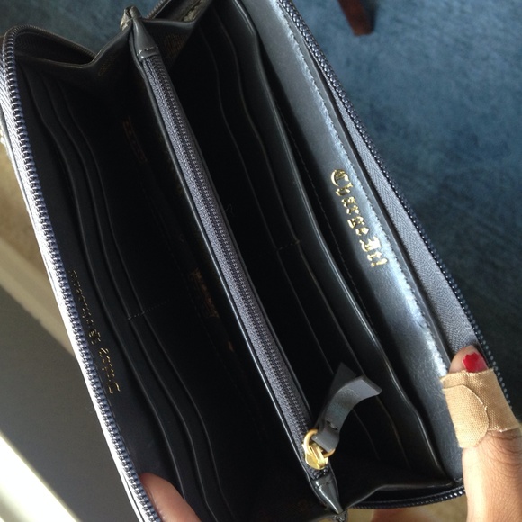 Juicy Couture wallet - Picture 2 of 4