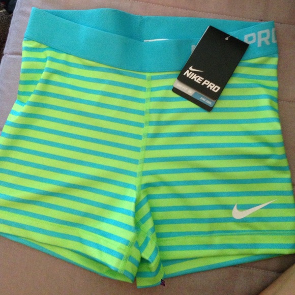 Nike pro spandex M NWT