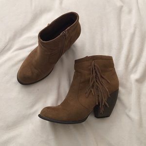 High-heel boots👢💕
