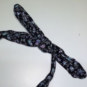 Floral bow headband!