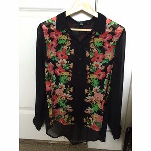 Forever 21 Black Floral Button Down Shirt - M