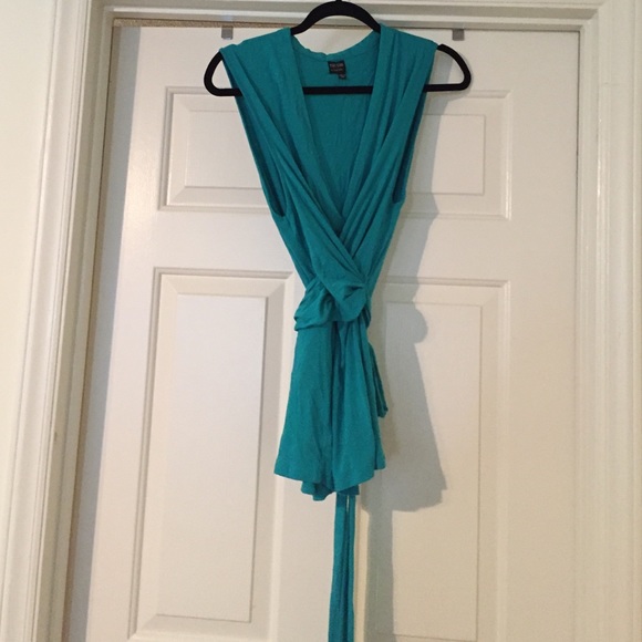 Aqua wrap top