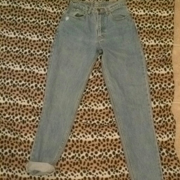 *FLASH SALE *Cute Mom jeans!