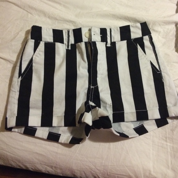 Striped hi-rise shorts
