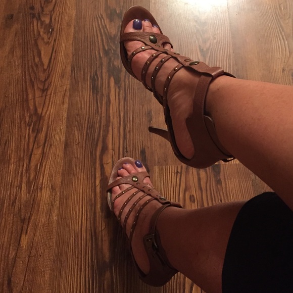 Cage heels - Picture 4 of 4