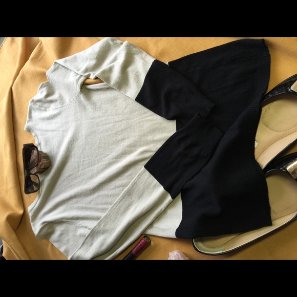 SOLD Tart color block pullover - Picture 3 of 4