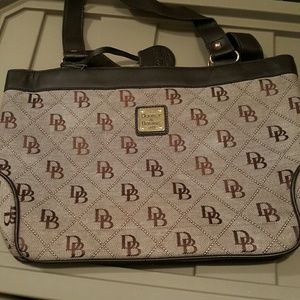 Dooney & Bourke Tote