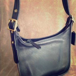 Classic Coach Saddle Bag in Black