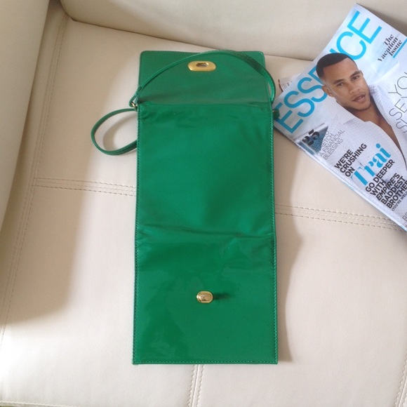 Green purse - Picture 3 of 3