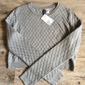 Small H&M crop top sweater!